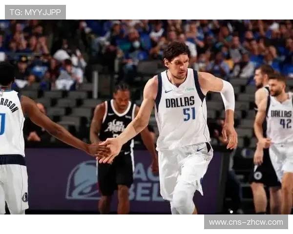 勇士126-116胜独行侠，克莱砍28分弑旧主